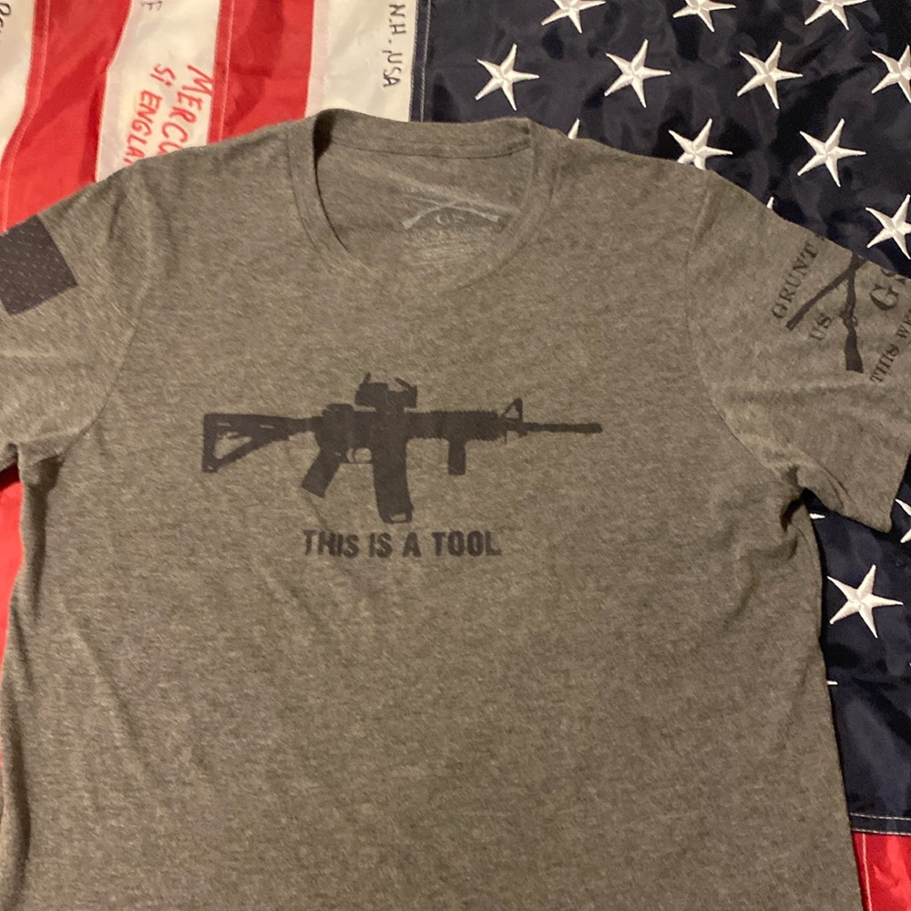 Grunt Style I am the weapon graphic Tee